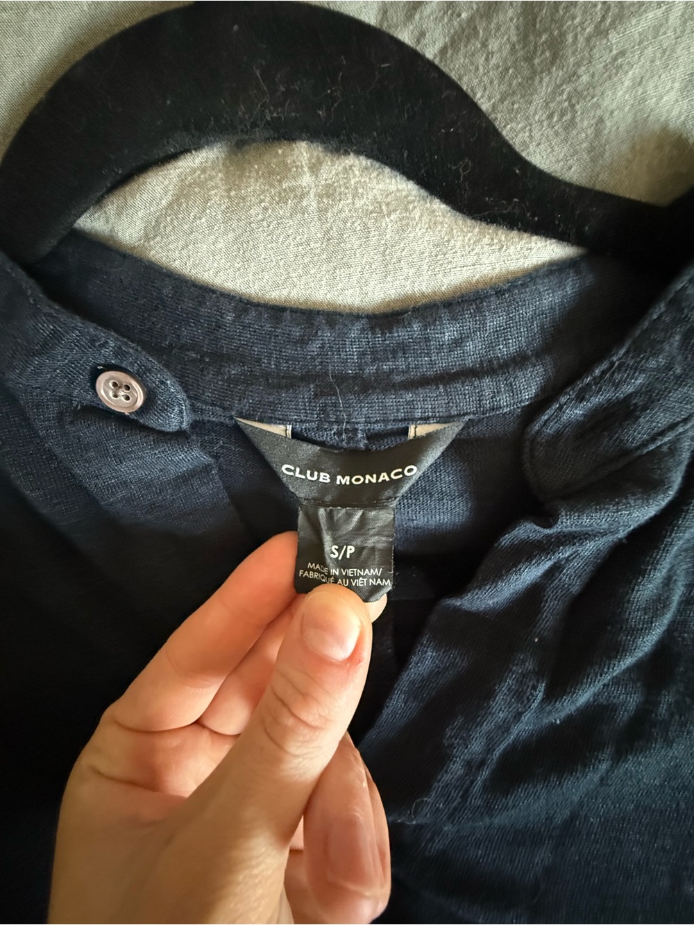 Club Monaco woman’s  Dark Blue Short-Sleeve Henley Polo - Picture 4 of 5
